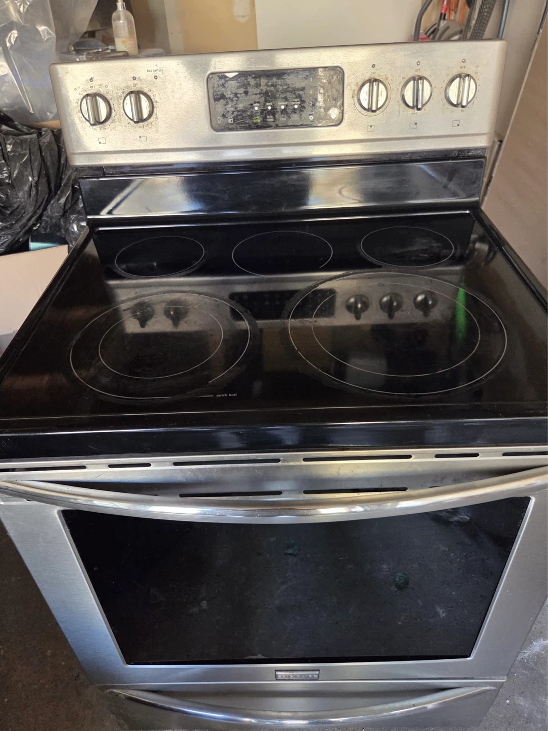 Frigidaire Electric Stove - photo 2