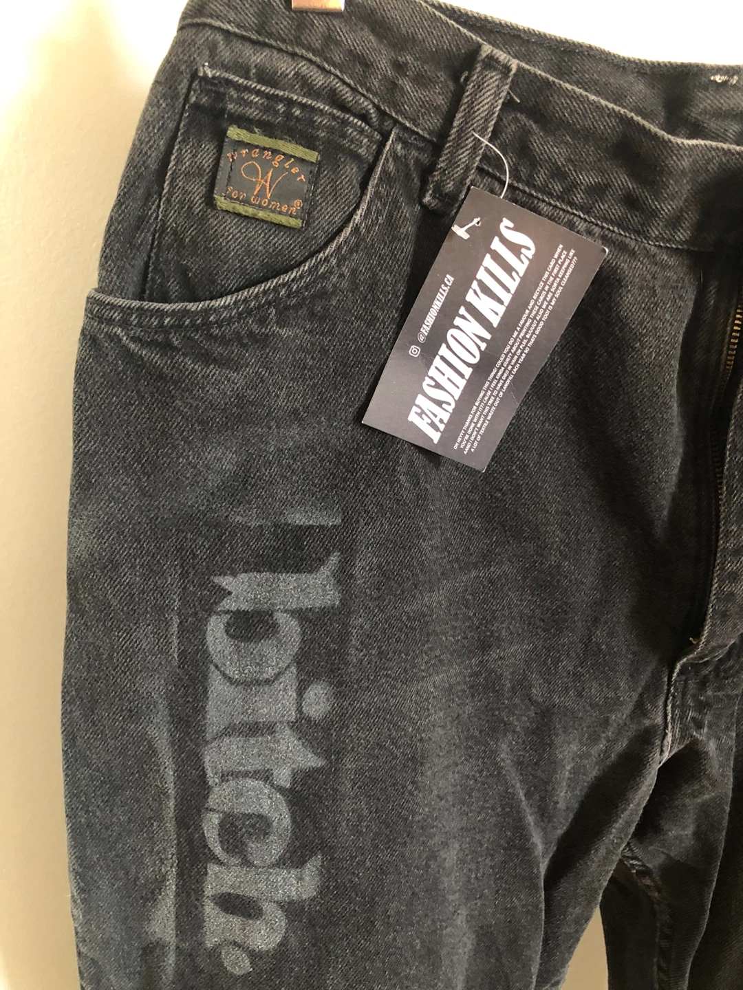 Wrangler "b****" graphic jeans - photo 2