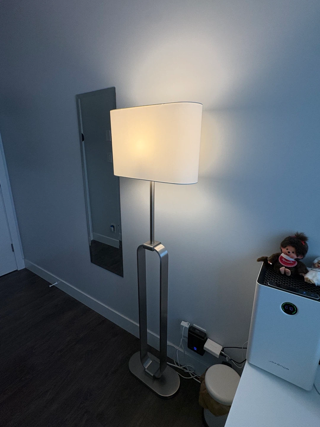 Modern Floor Lamp / Contemporary Standing Lamp