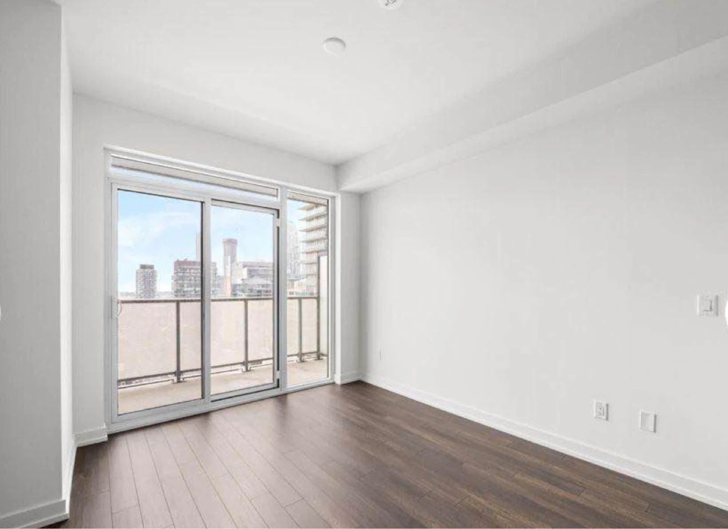 Private room  in Condo Unit for Rent - photo 3