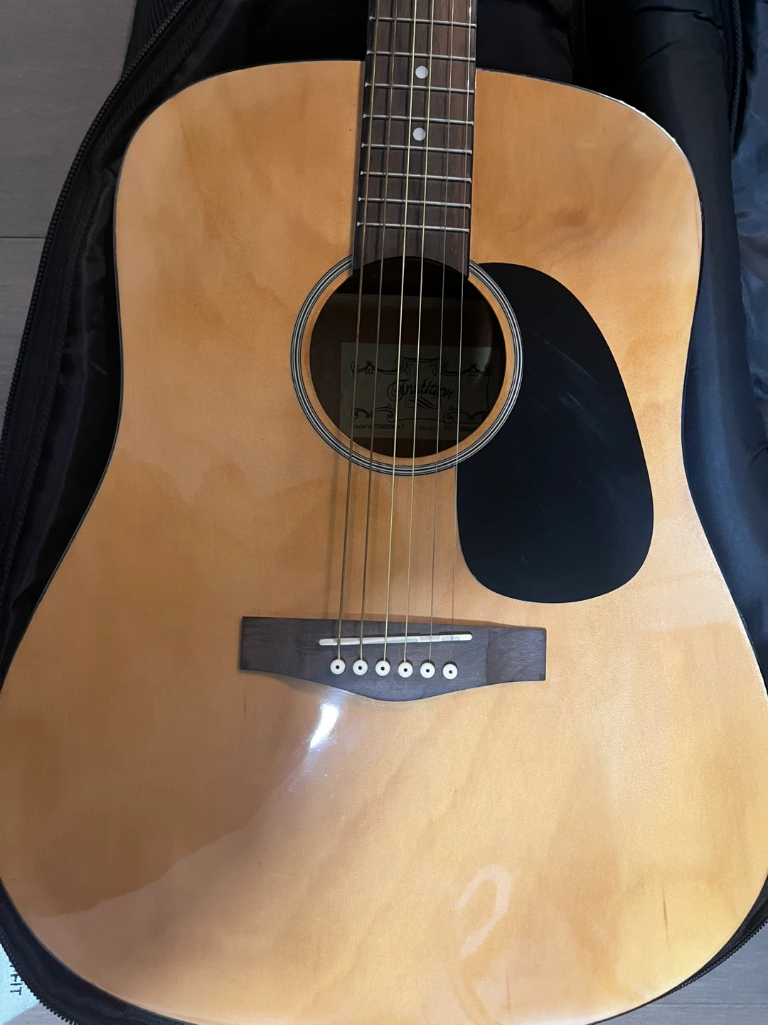 Traditon Guitar with bag - photo 2