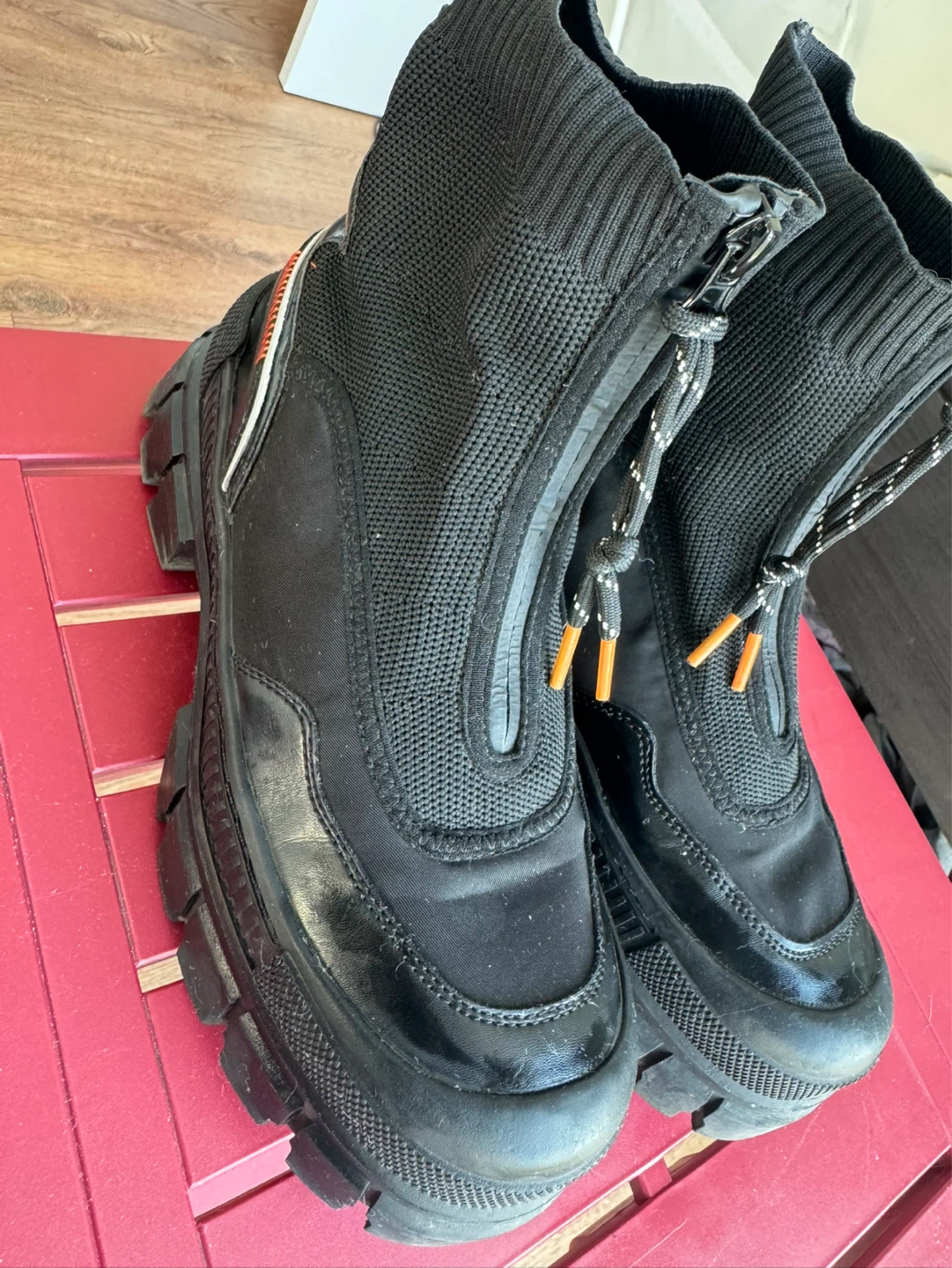 Black platform zip-up boots - photo 2