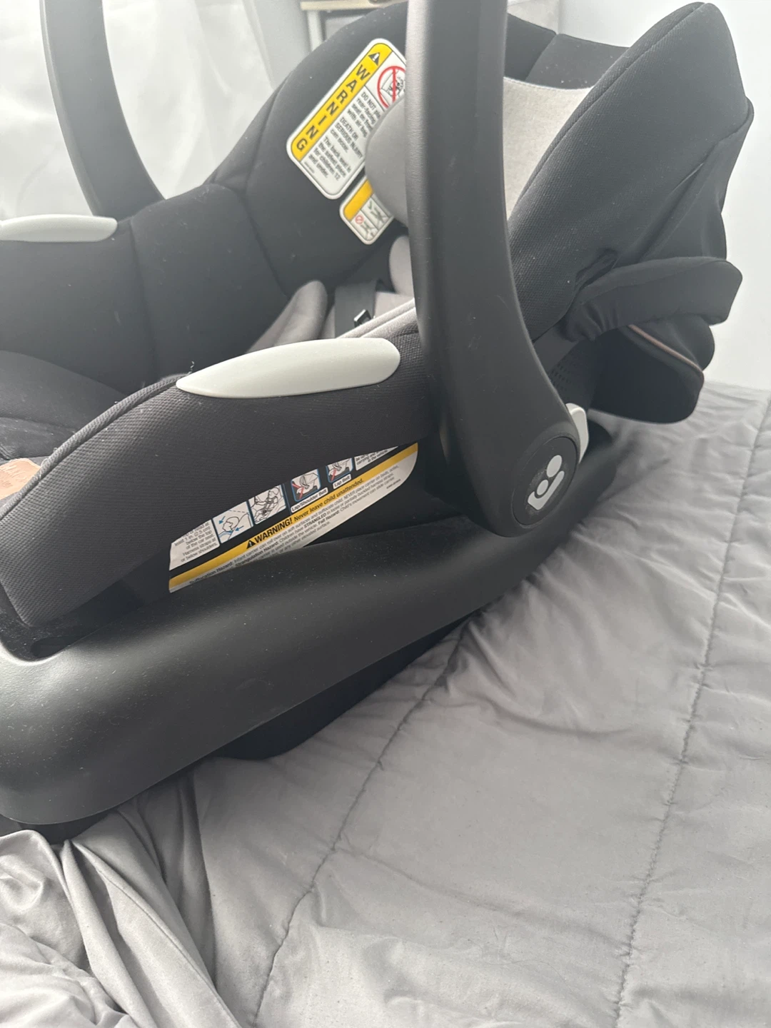 Maxi-Cosi Infant Car Seat - photo 3