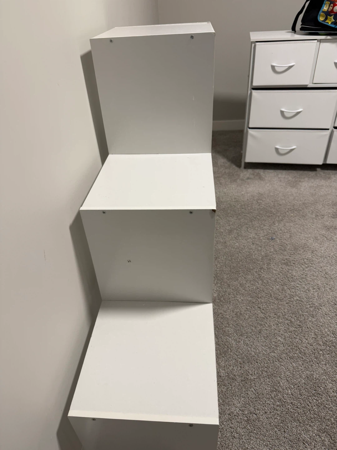 White Tiered Bookshelf / Storage Unit - photo 4
