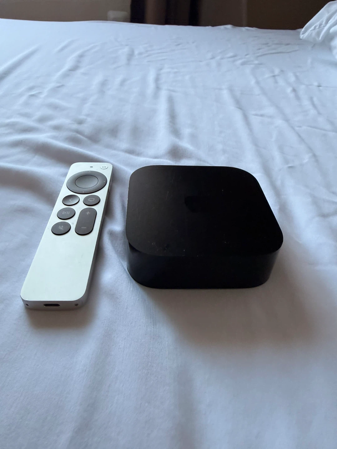 Apple TV 4K (3rd Generation) Wi-Fi with Siri Remote - photo 2