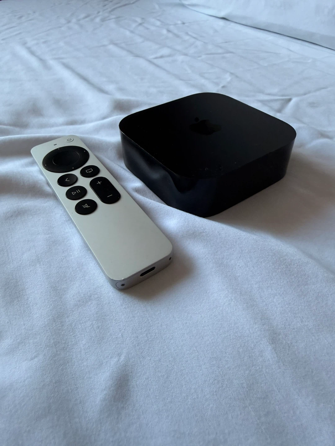 Apple TV 4K (3rd Generation) Wi-Fi with Siri Remote - photo 3