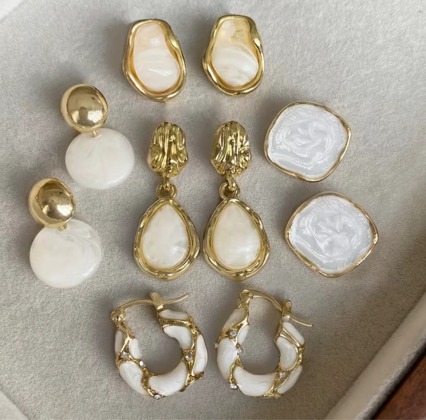 Set of 5 Pairs of Earrings – new - photo 2