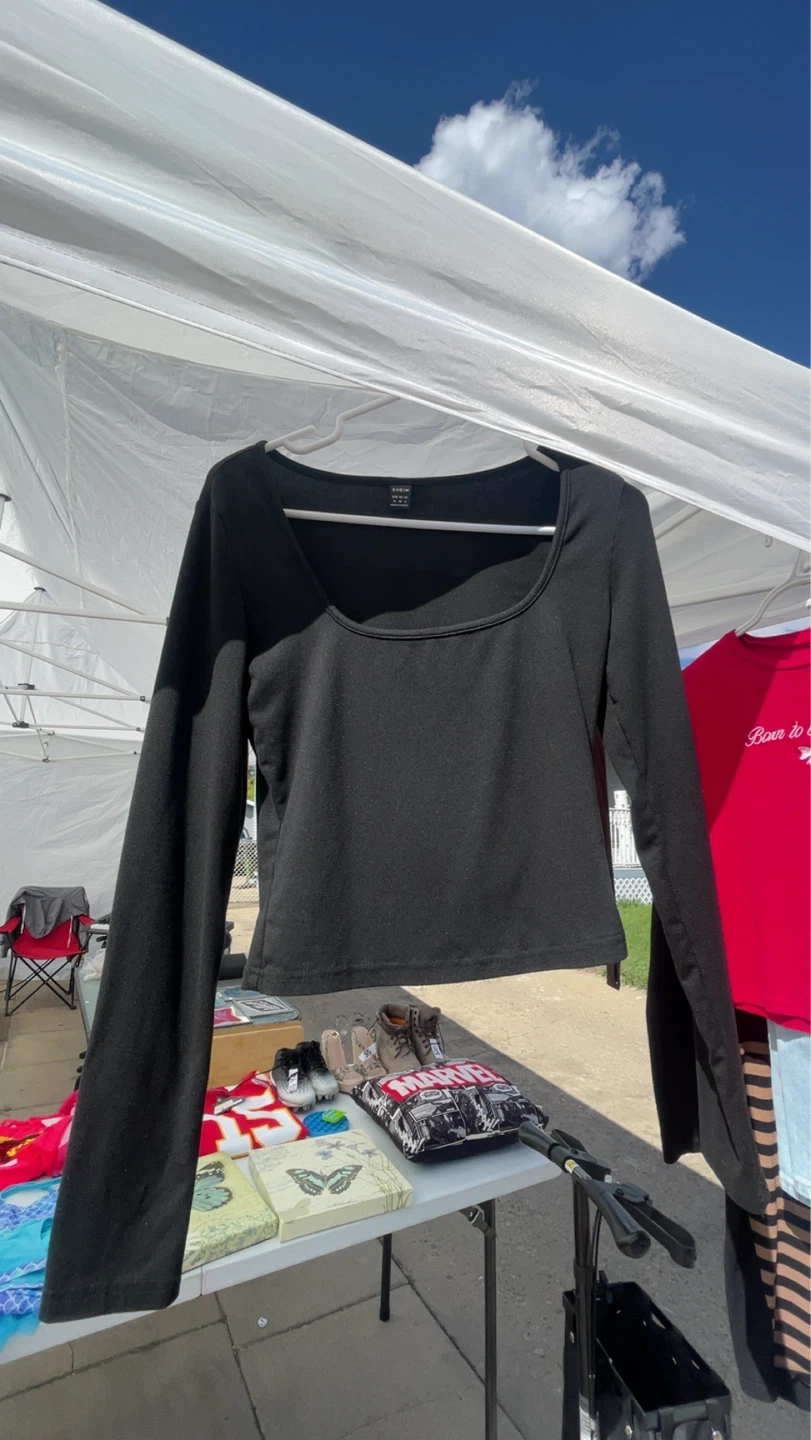 Medium woman size shirts - photo 4