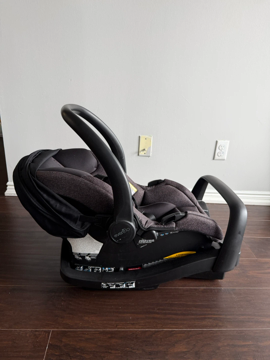Evenflo Car seat for infants
