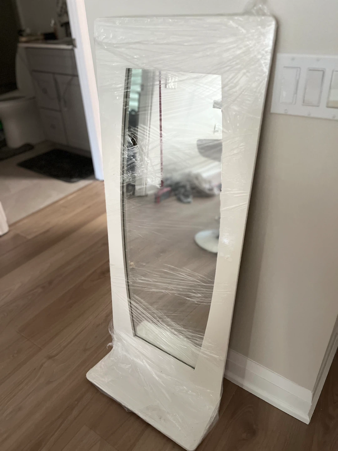 White Arched Full Length Mirror - photo 2
