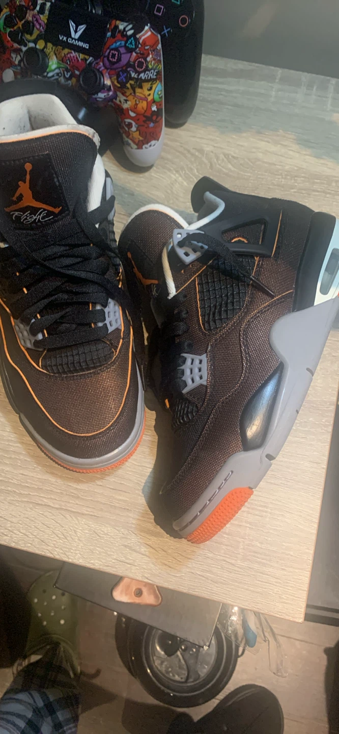 Air Jordan 4 Retro CW7183-100 - photo 4