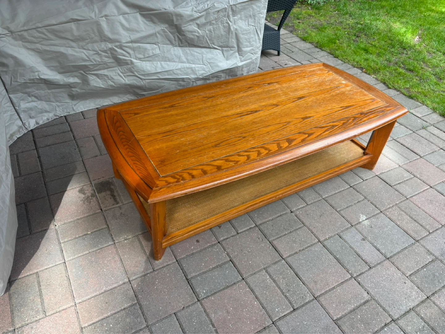Oak wood coffee table