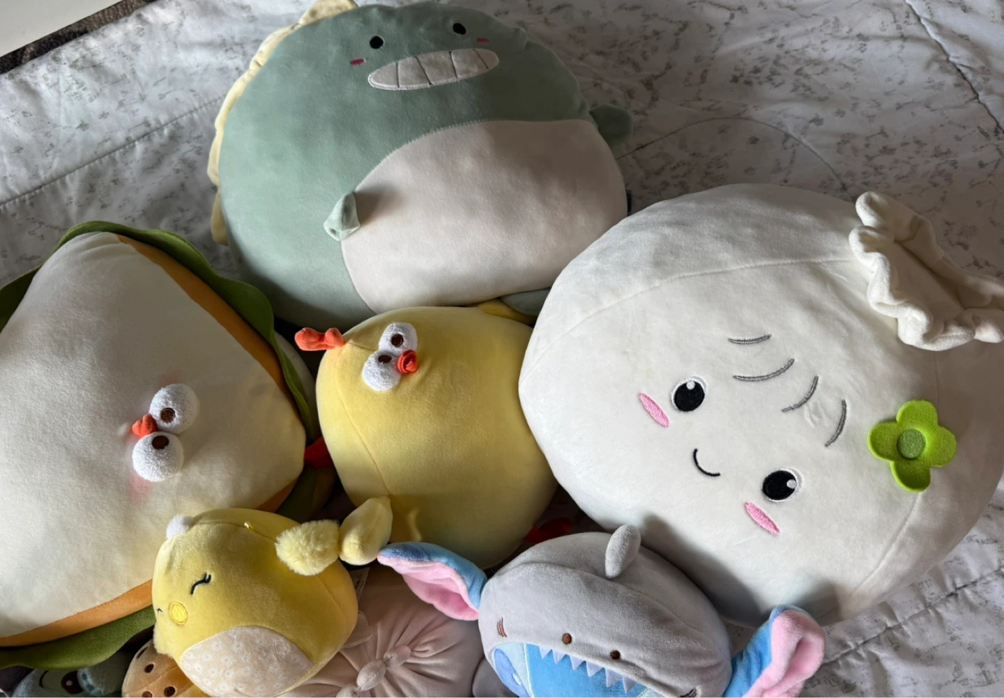 Assorted Stuffed Plush Toys 18 pieces 🧸 - photo 5