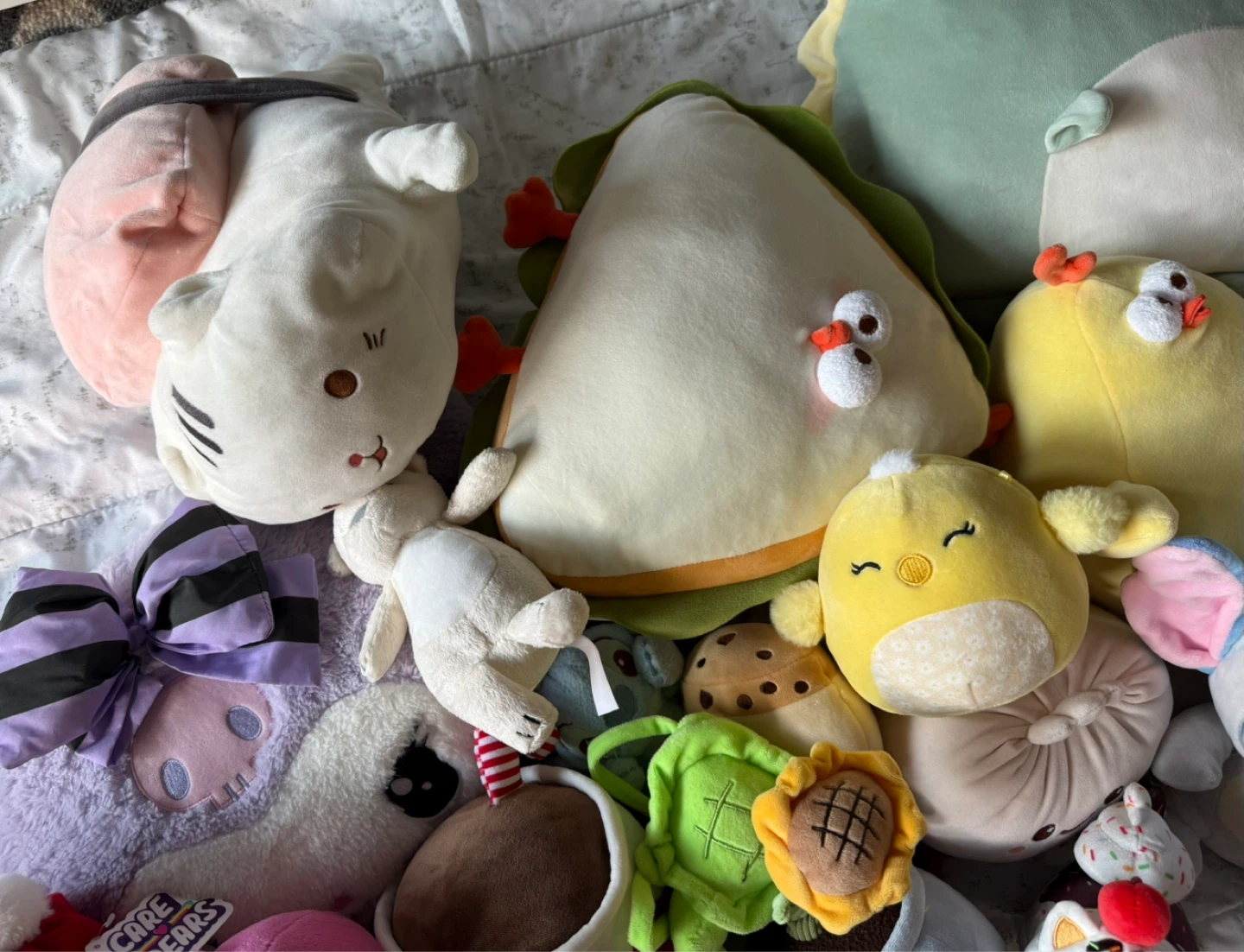 Assorted Stuffed Plush Toys 18 pieces 🧸 - photo 3