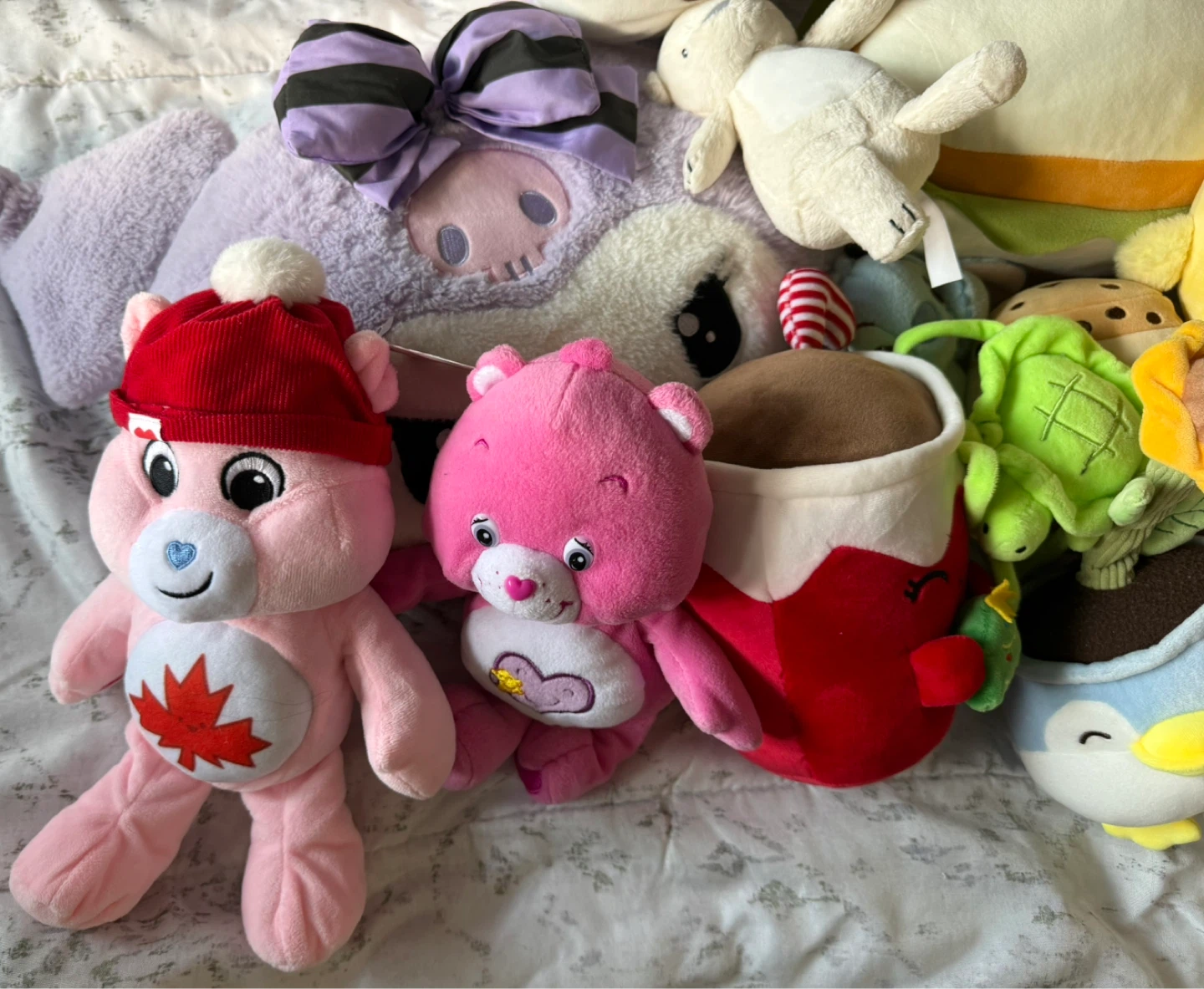 Assorted Stuffed Plush Toys 18 pieces 🧸 - photo 2