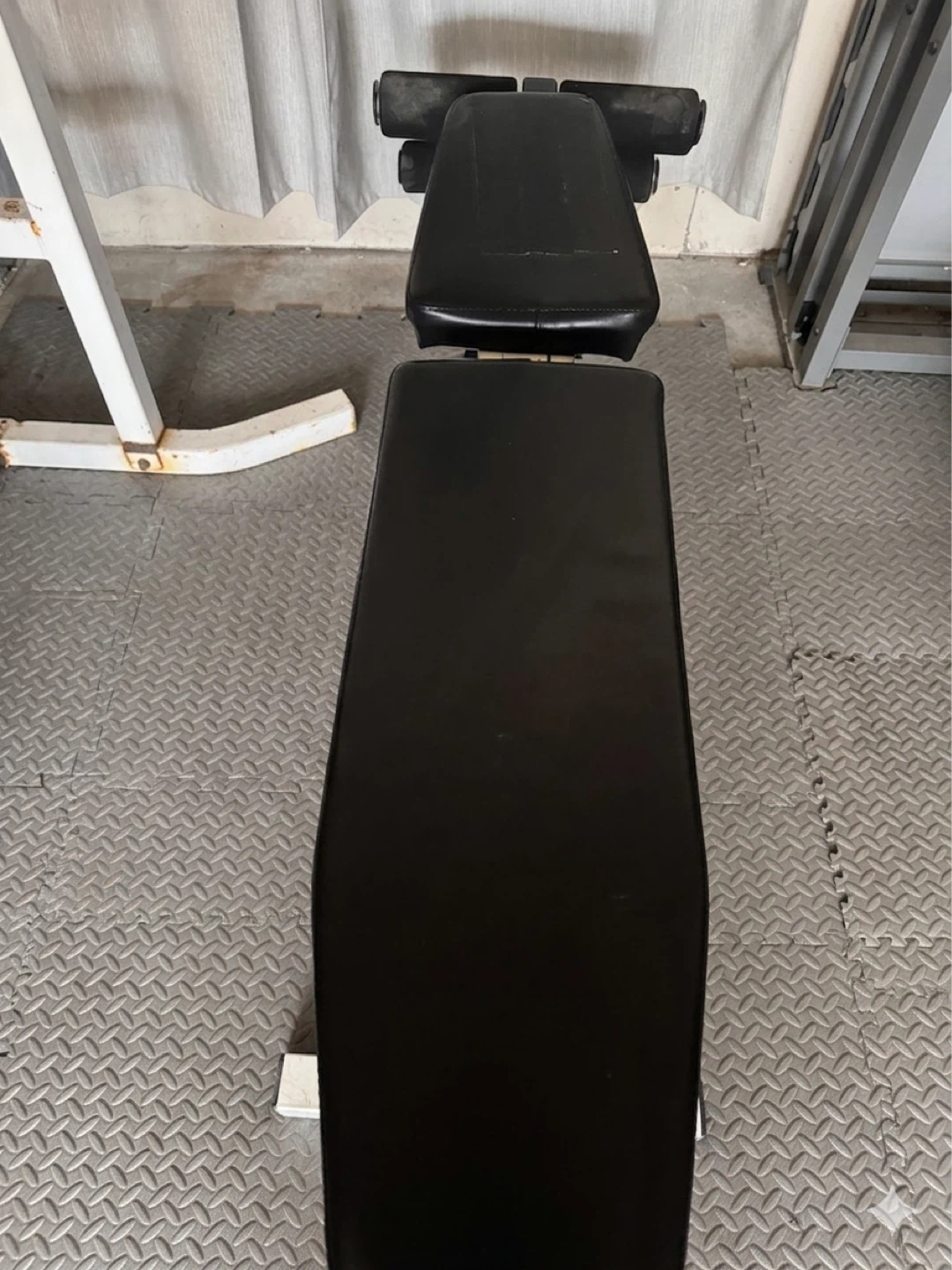 Gym equipment / weights / bench - photo 2