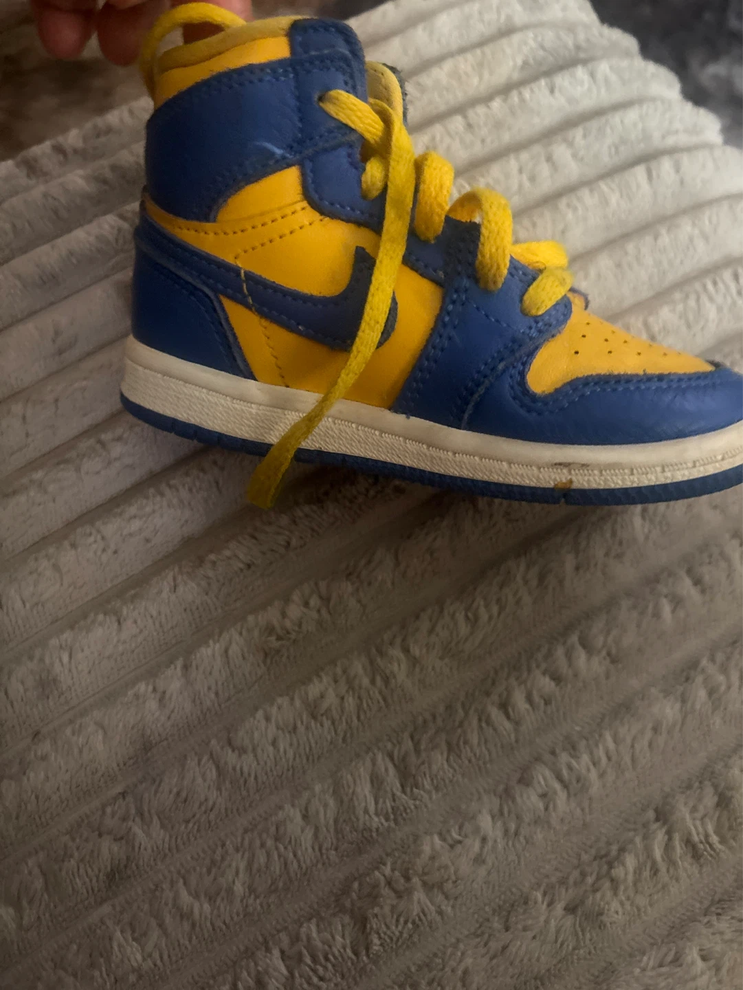 Nike Air Jordan 1 High (Toddler)