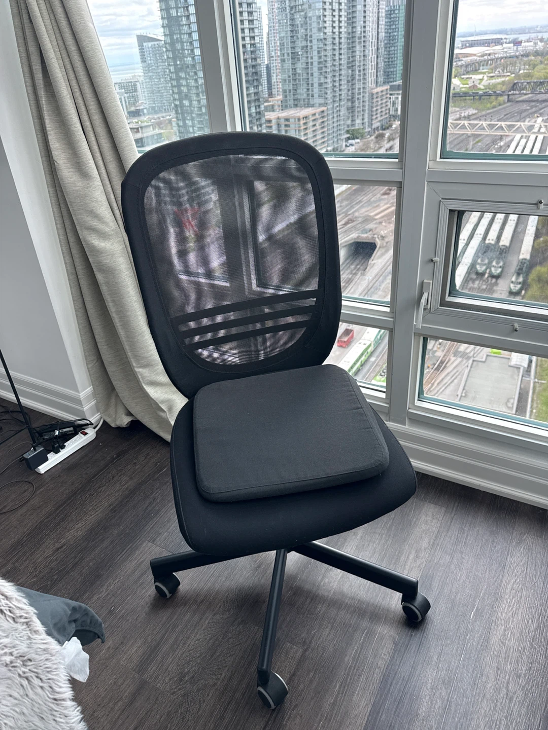 Black Mesh Office Chair