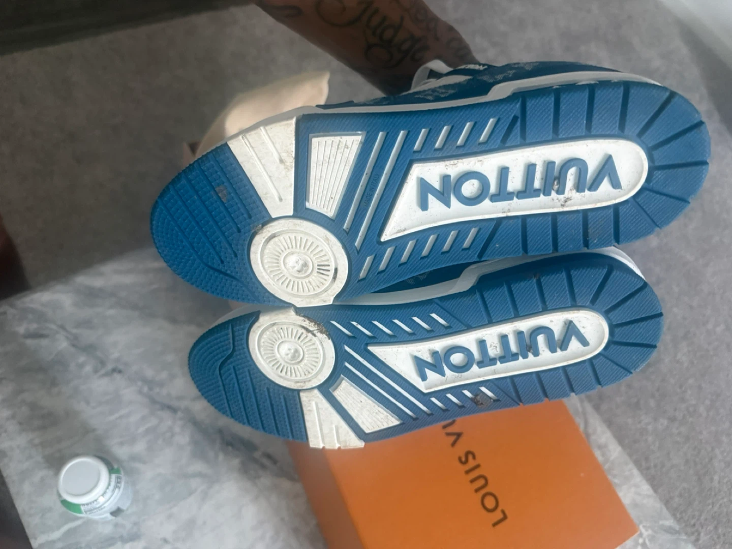 Louis Vuitton Sneakers - photo 3
