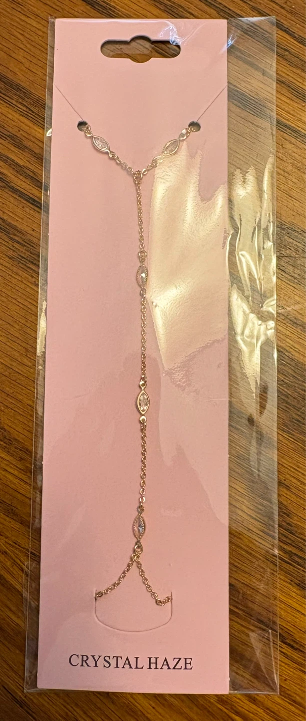 ✨✨Crystal Haze Gold Hand Chain