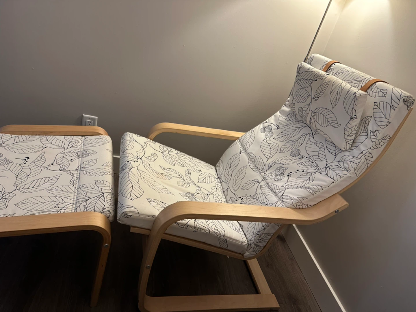 IKEA POÄNG Armchair and Footstool Set with Leaf Print - photo 2