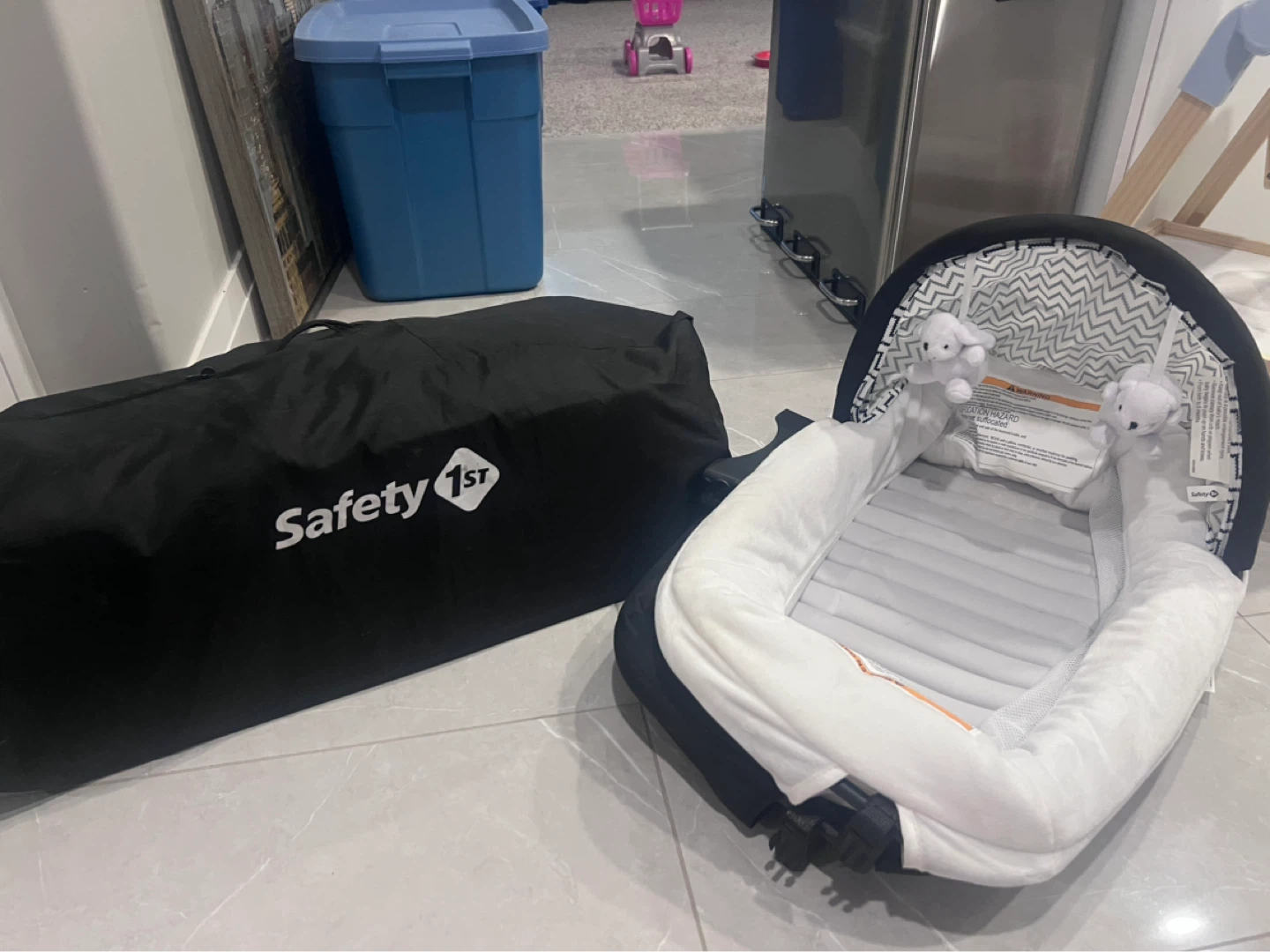Safety 1st Playpen / Play Yard with Bassinet & Change Table - photo 2
