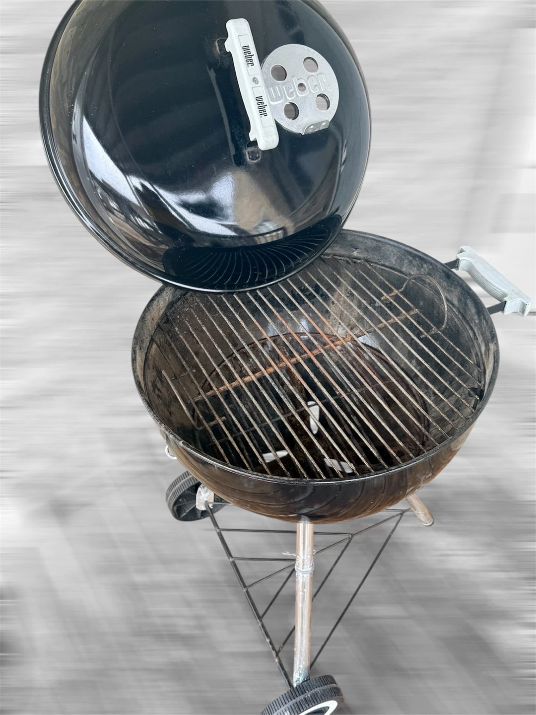 Weber 22-inch Charcoal Grill - photo 3