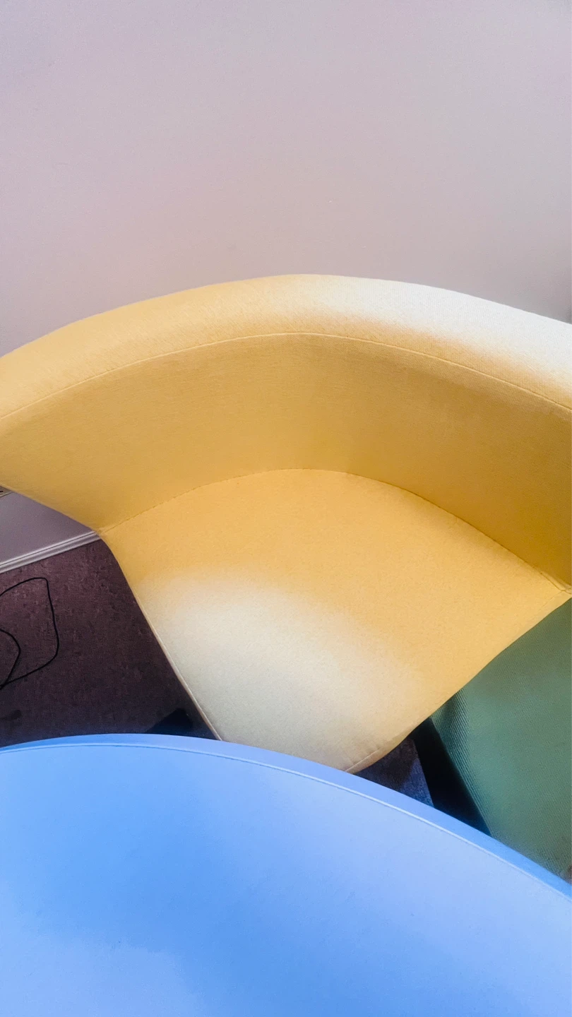 White Round Table with 4 Yellow Chairs - photo 4