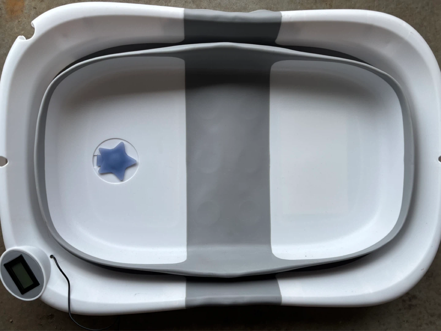 Baby Bathtub with Digital Scale