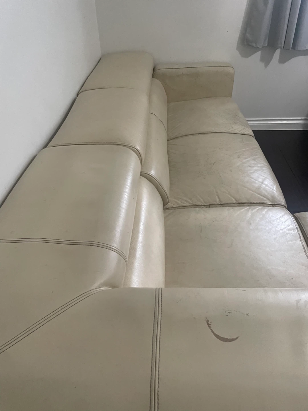Cream Leather Sectional Sofa - photo 2