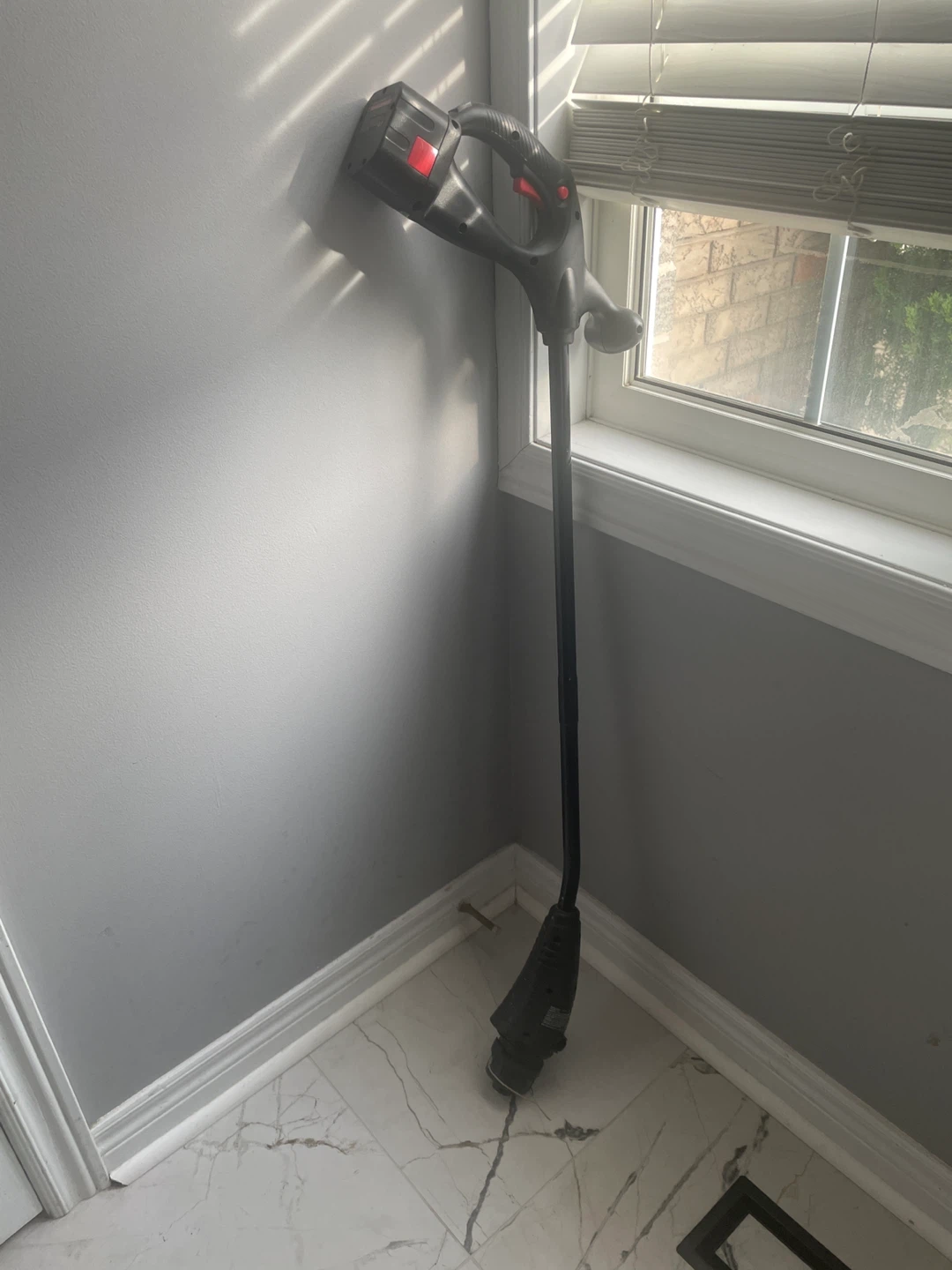 Craftsman 12V String Trimmer