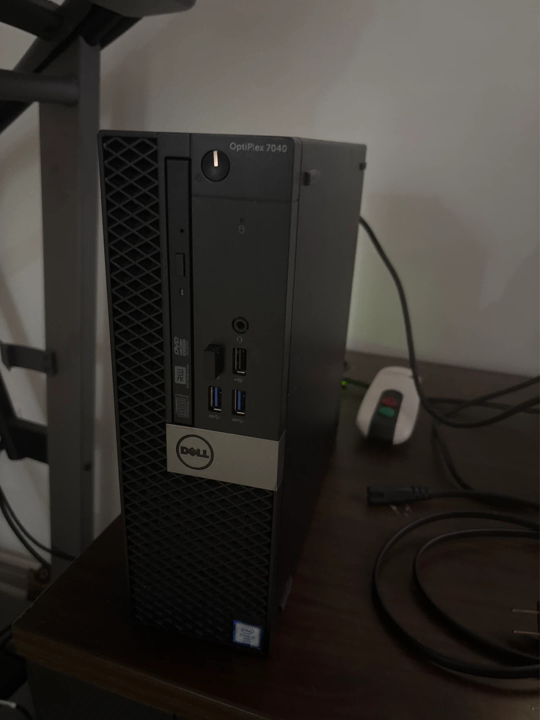 Office pc setup with mouse keyboard and monitor - photo 2