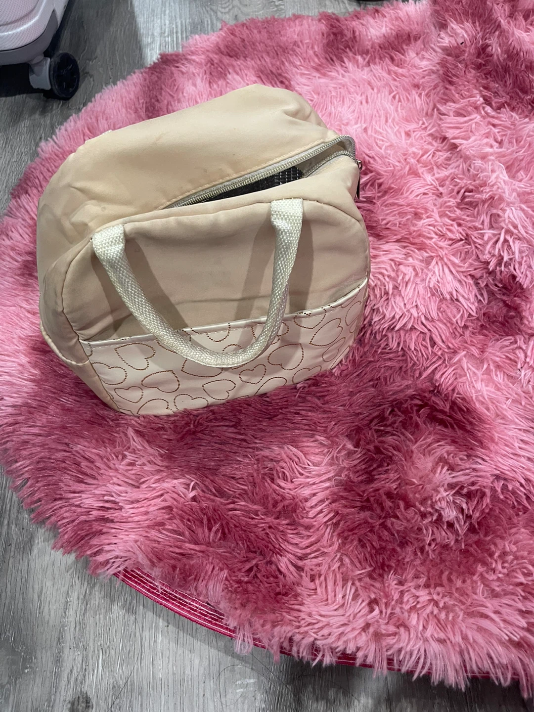 Cream Lunch Bag with Hearts