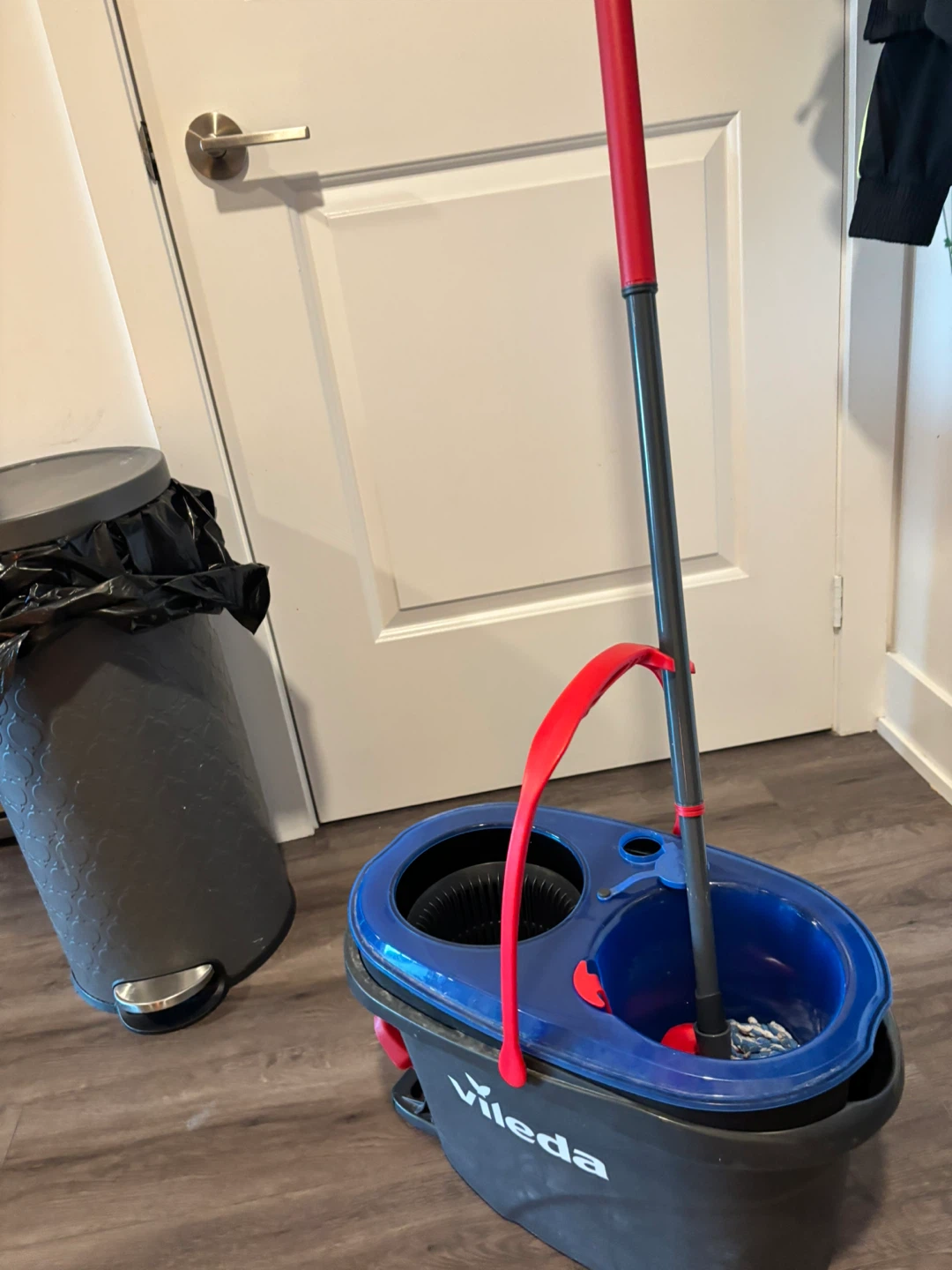 Vileda EasyWring Spin Mop and Bucket System - photo 3
