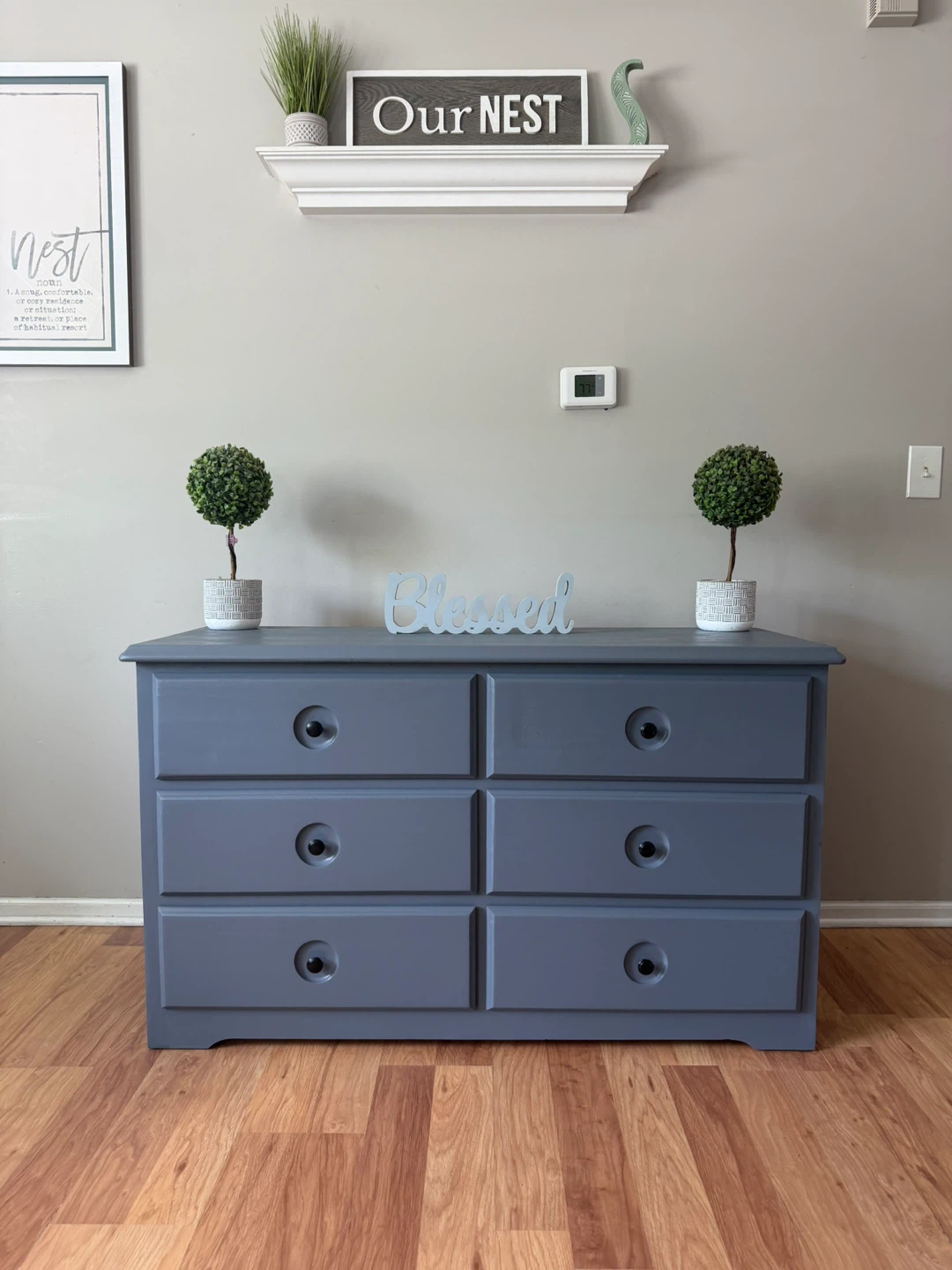 ✨🩶Beautiful solid dresser🩶✨