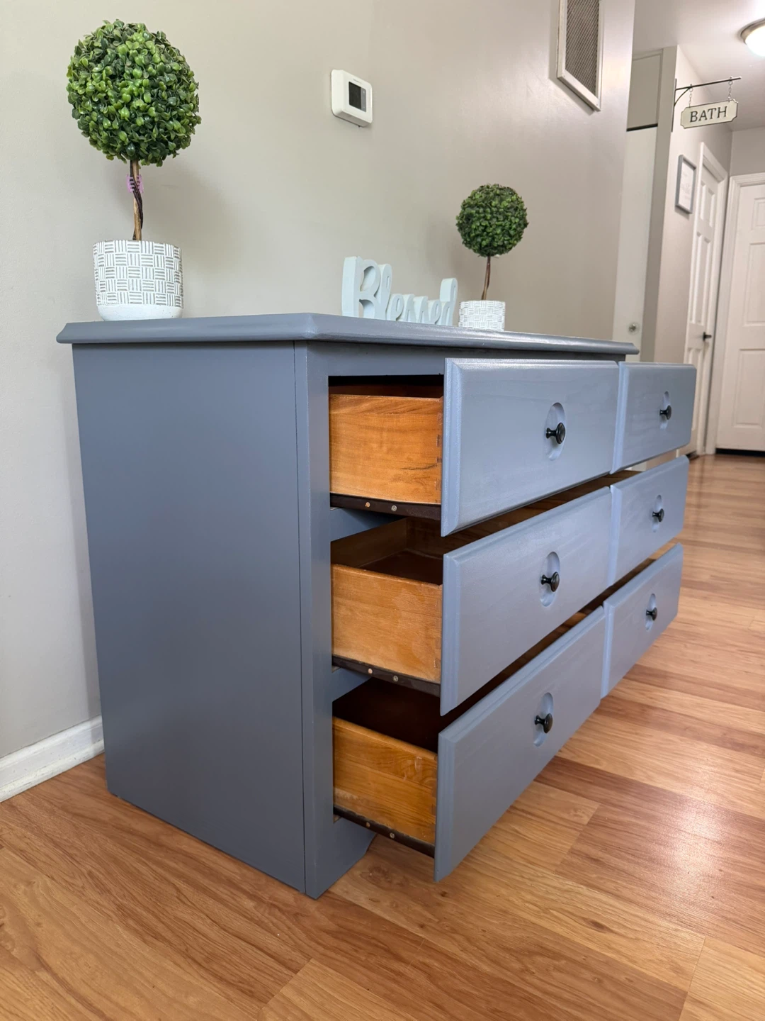 ✨🩶Beautiful solid dresser🩶✨ - photo 3