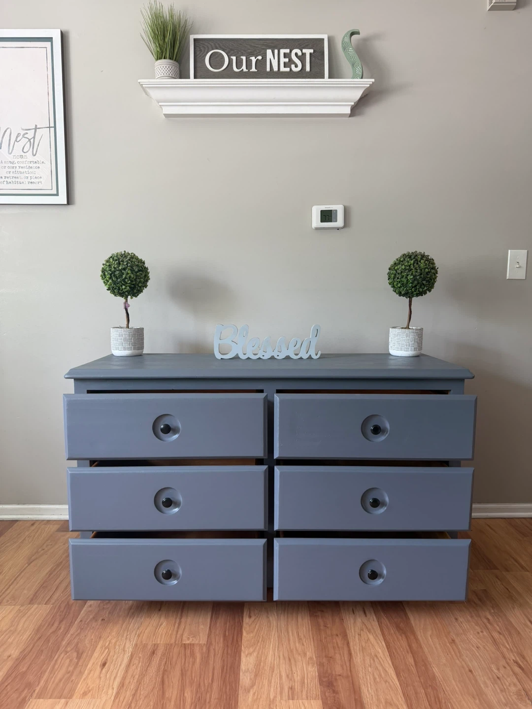 ✨🩶Beautiful solid dresser🩶✨ - photo 2