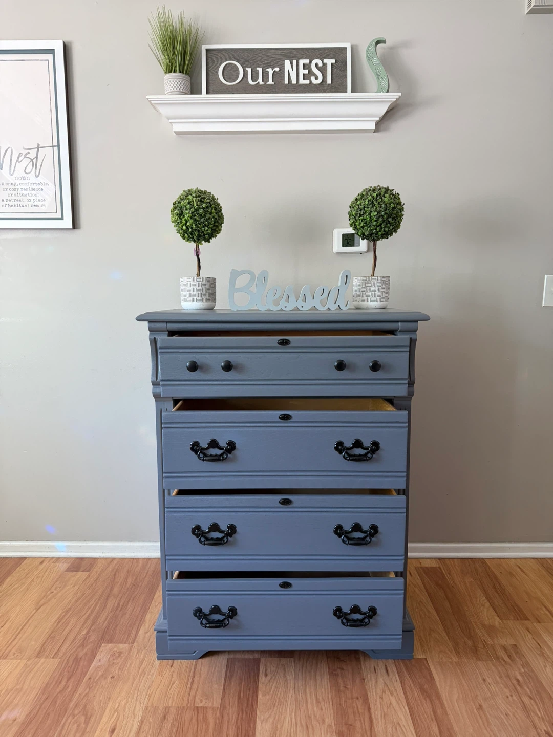 🩶✨Adorable solid dresser✨🩶 - photo 2