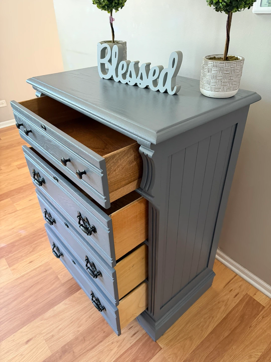 🩶✨Adorable solid dresser✨🩶 - photo 4