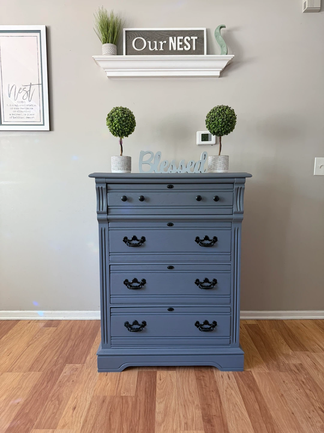 🩶✨Adorable solid dresser✨🩶