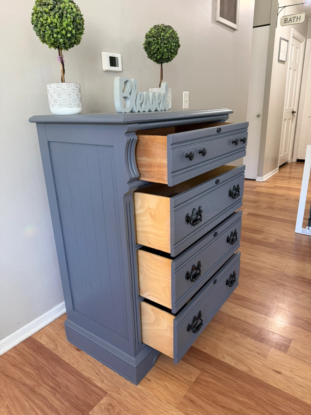 🩶✨Adorable solid dresser✨🩶 - photo 3