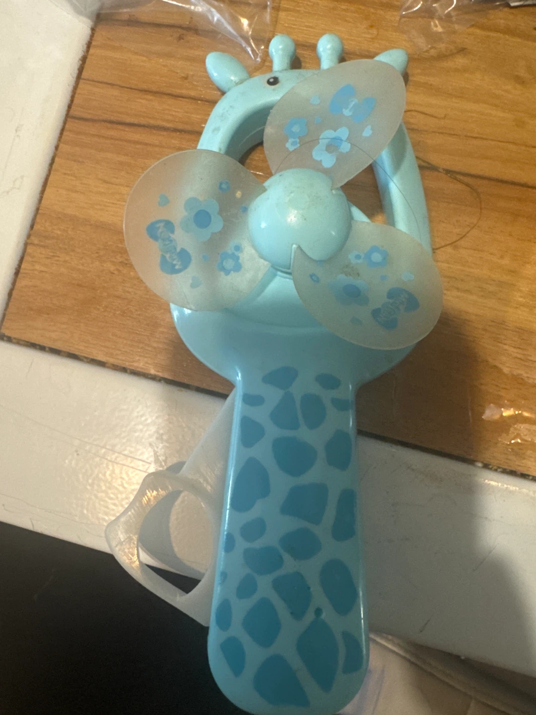 Blue Giraffe Portable Fan