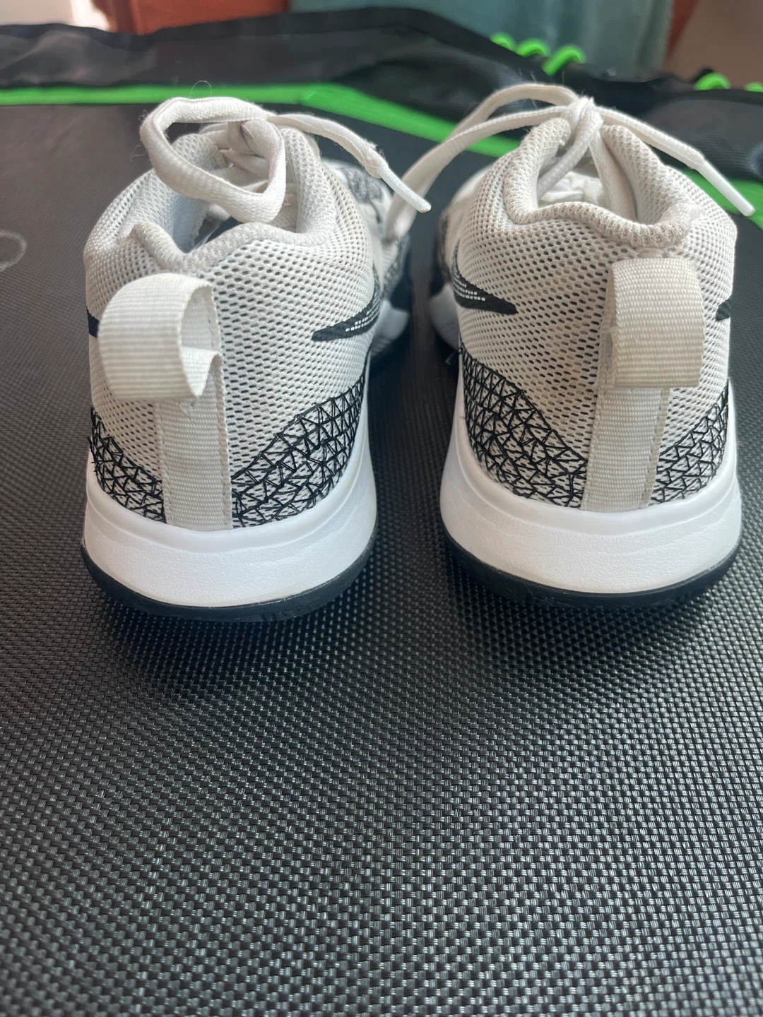Nike Kyrie White Basketball Shoes - photo 4