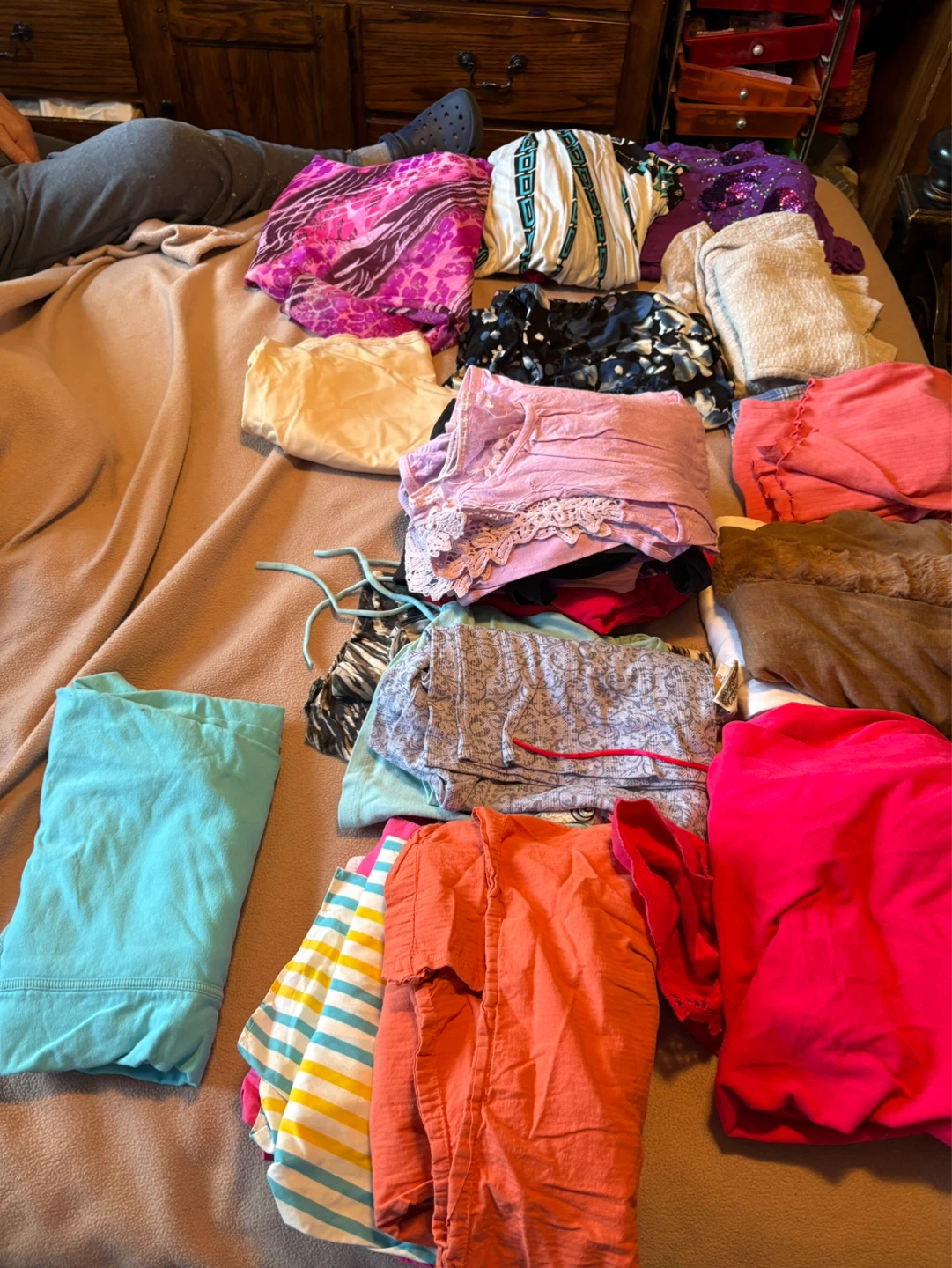 Ladies L Clothes