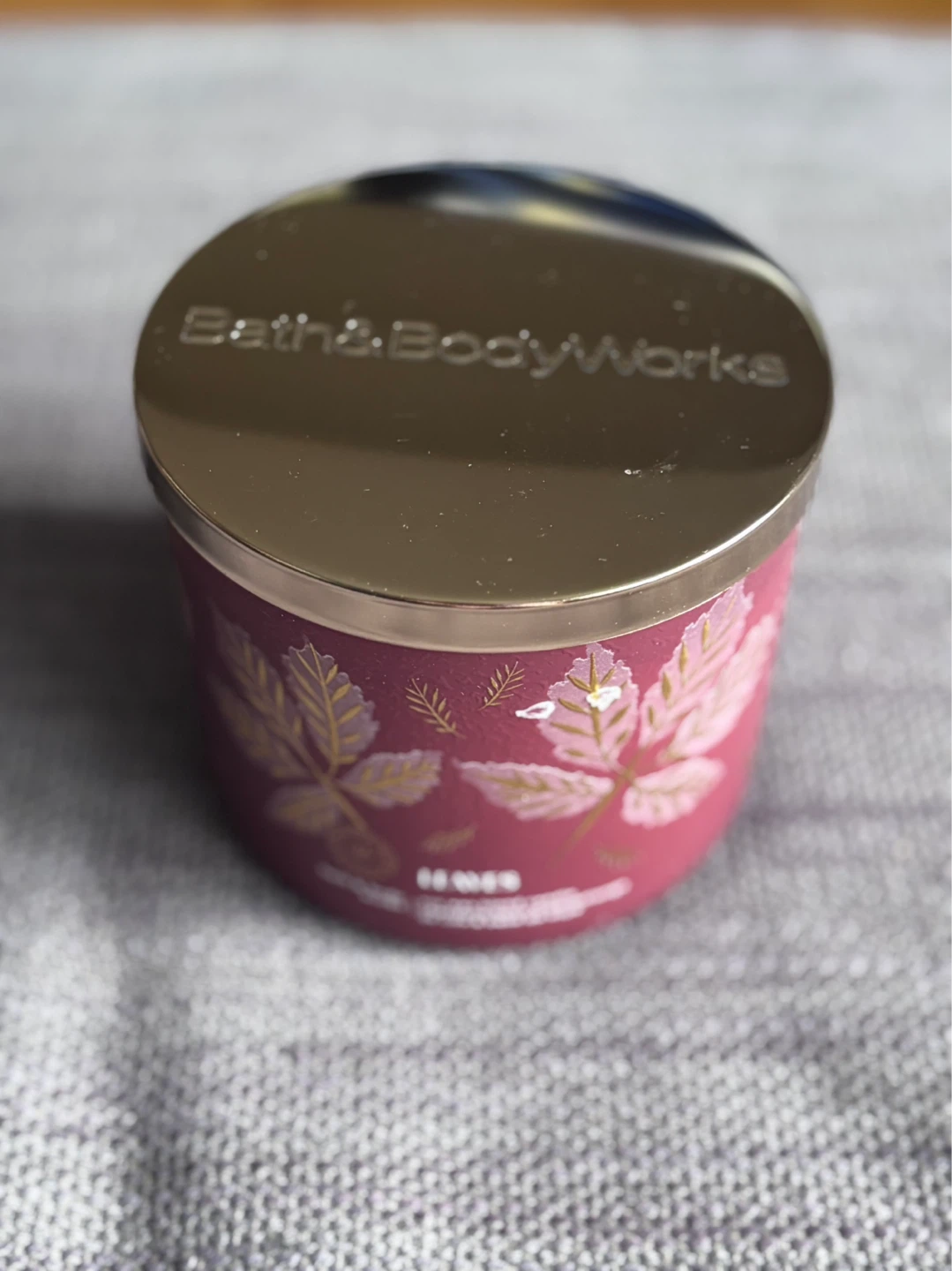 Bath & Body Works Leaves Soy Wax Blend Candle 411g