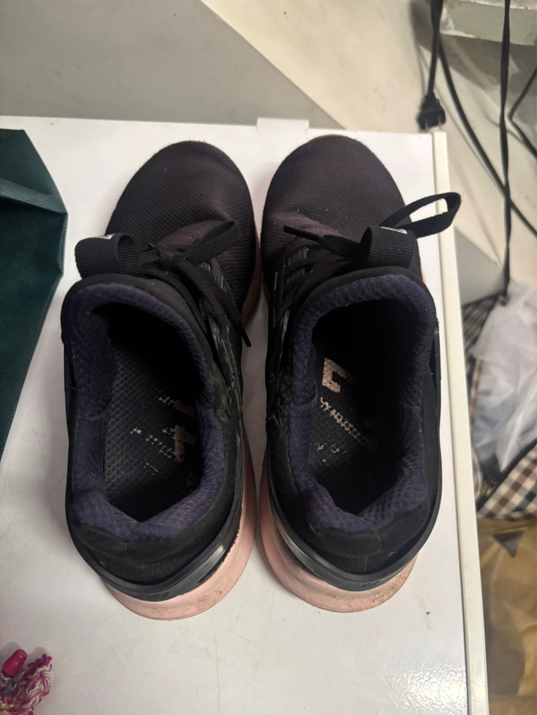 New balance shoes size 7