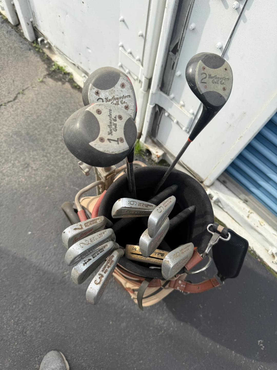 Vintage Northwestern Golf Co. Golf Club Set with Bag - photo 3