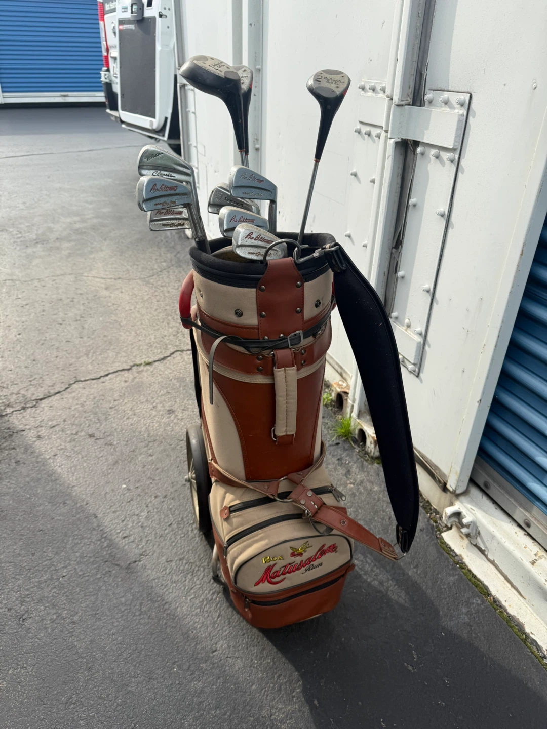 Vintage Northwestern Golf Co. Golf Club Set with Bag - photo 2