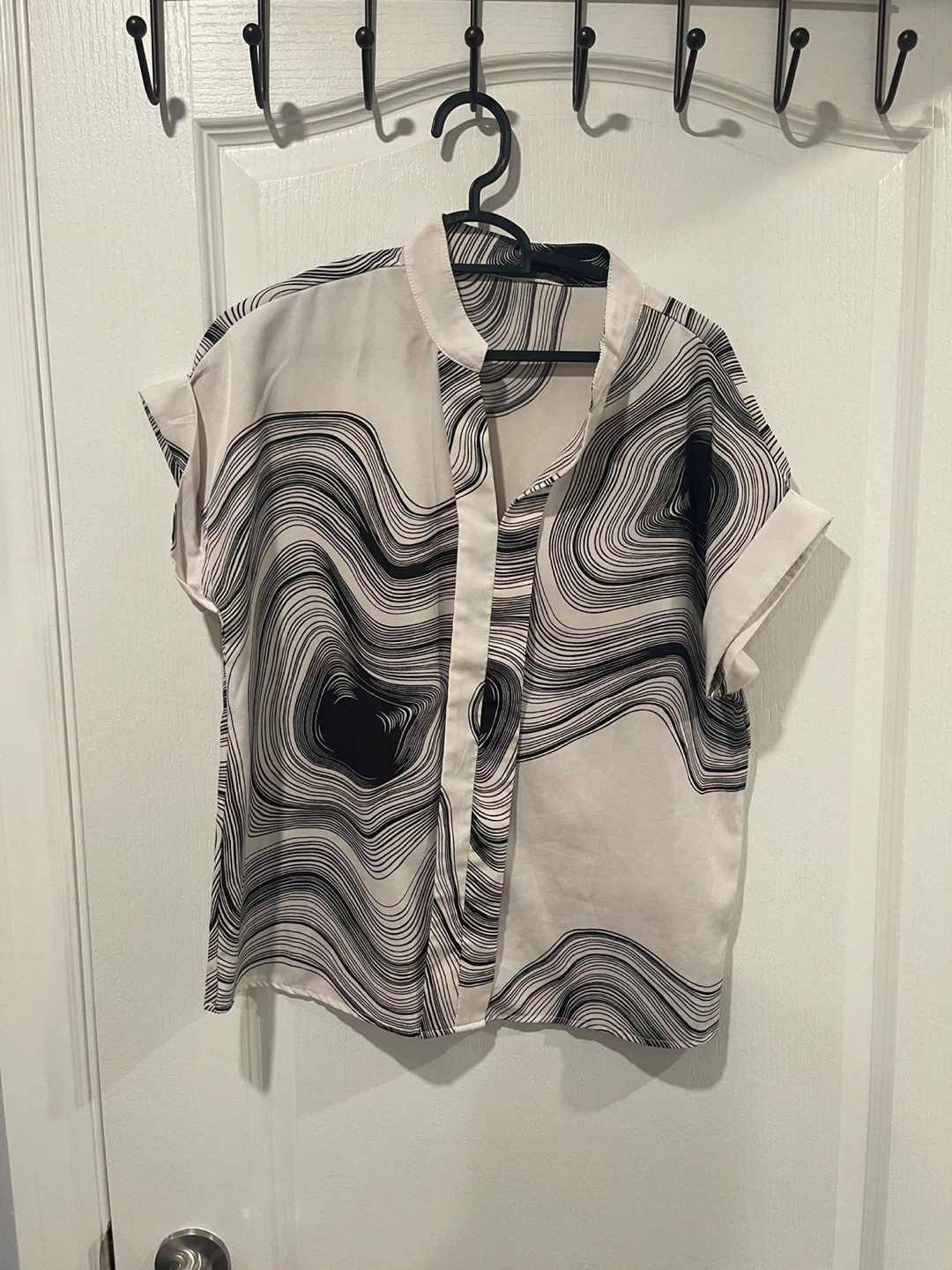 10 items| Bundle of 5 Tops - Various Styles - photo 4