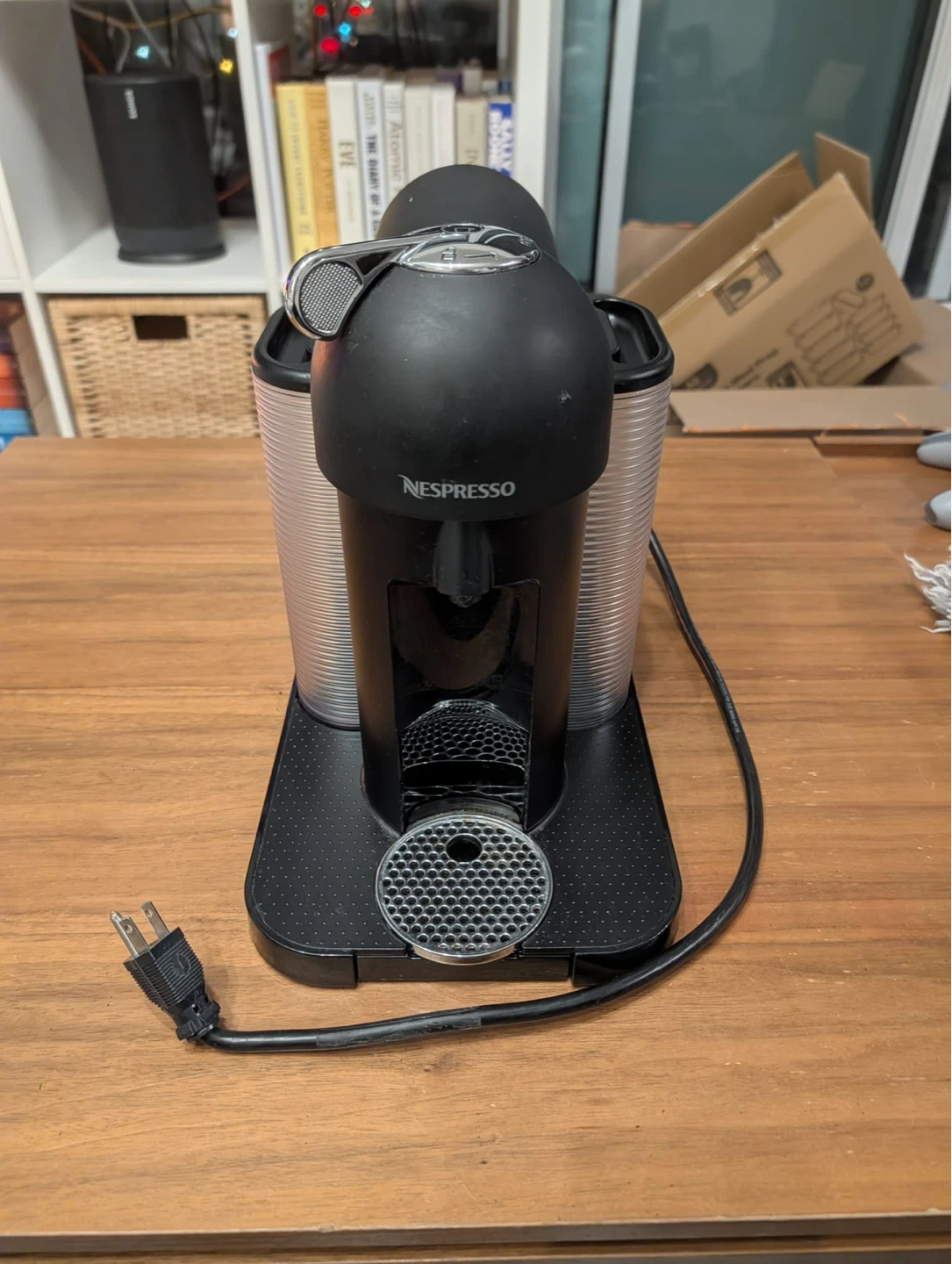 Nespresso Vertuo Coffee Machine set